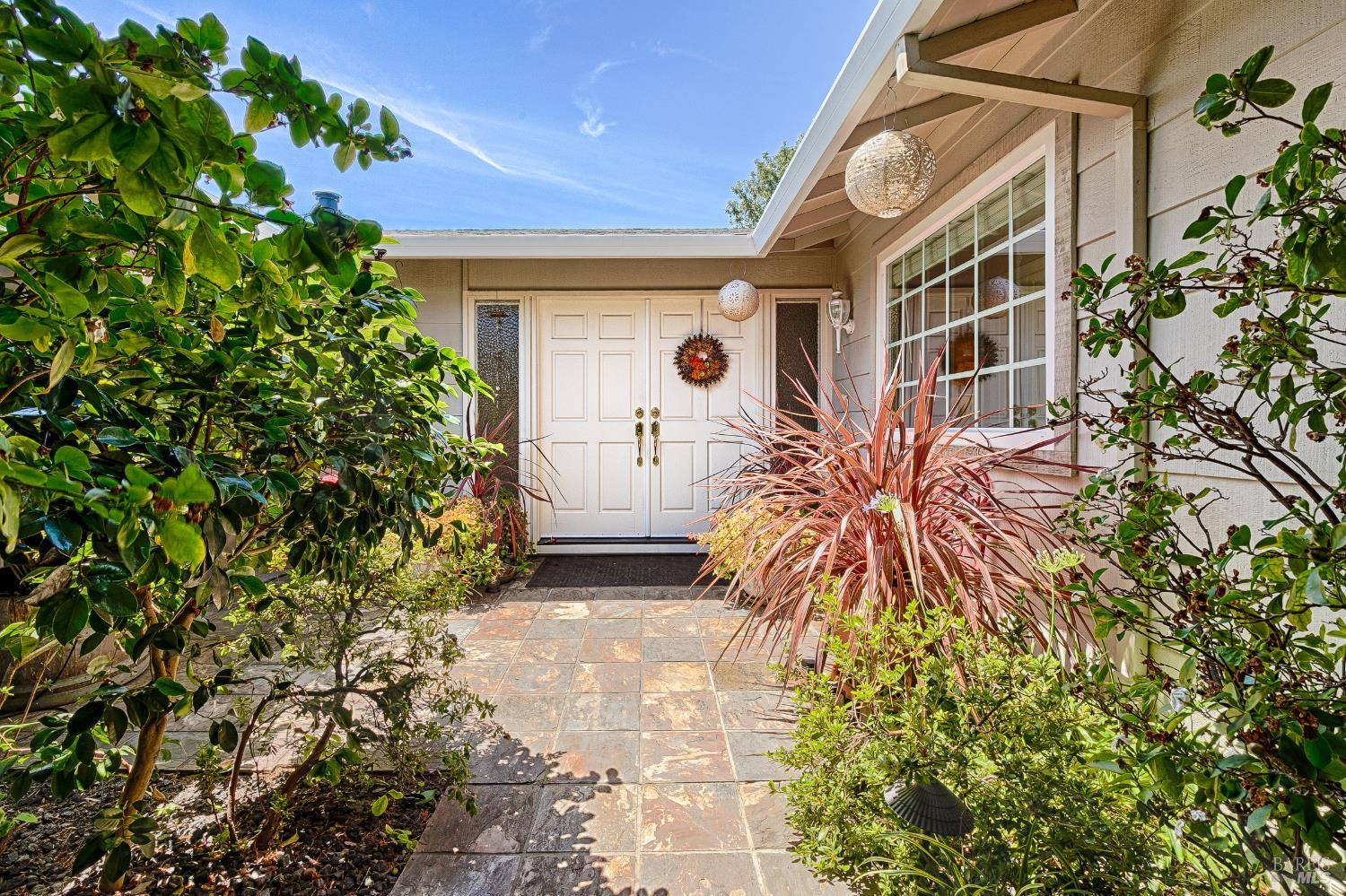 113 Valley Oaks Drive