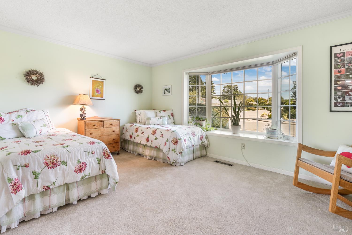 113 Valley Oaks Drive