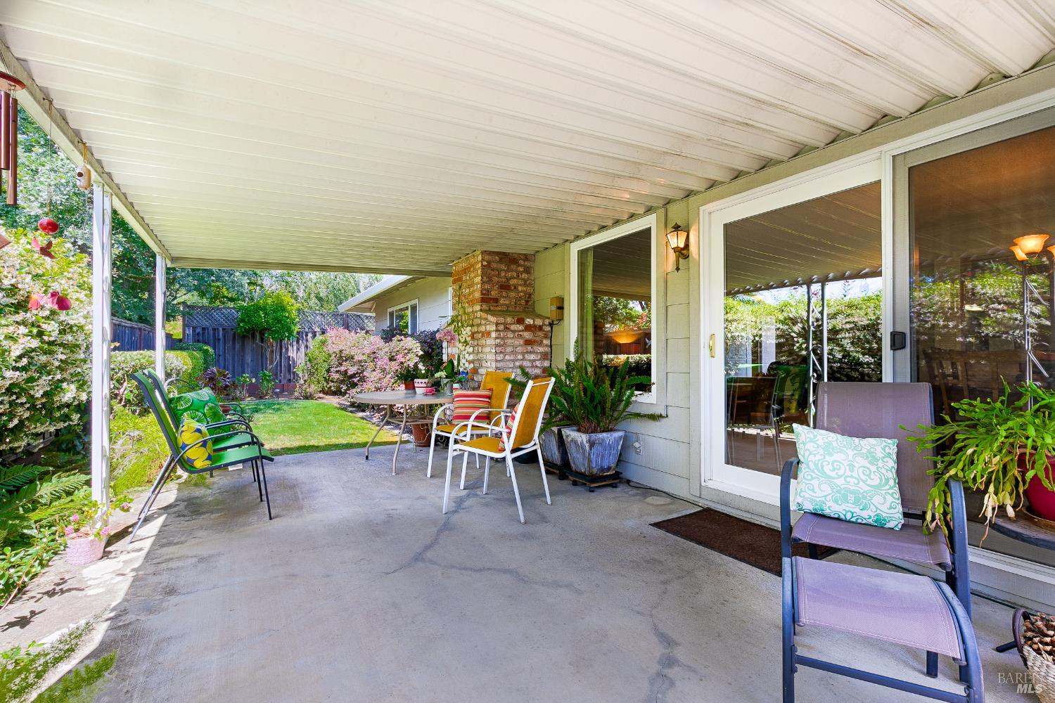113 Valley Oaks Drive