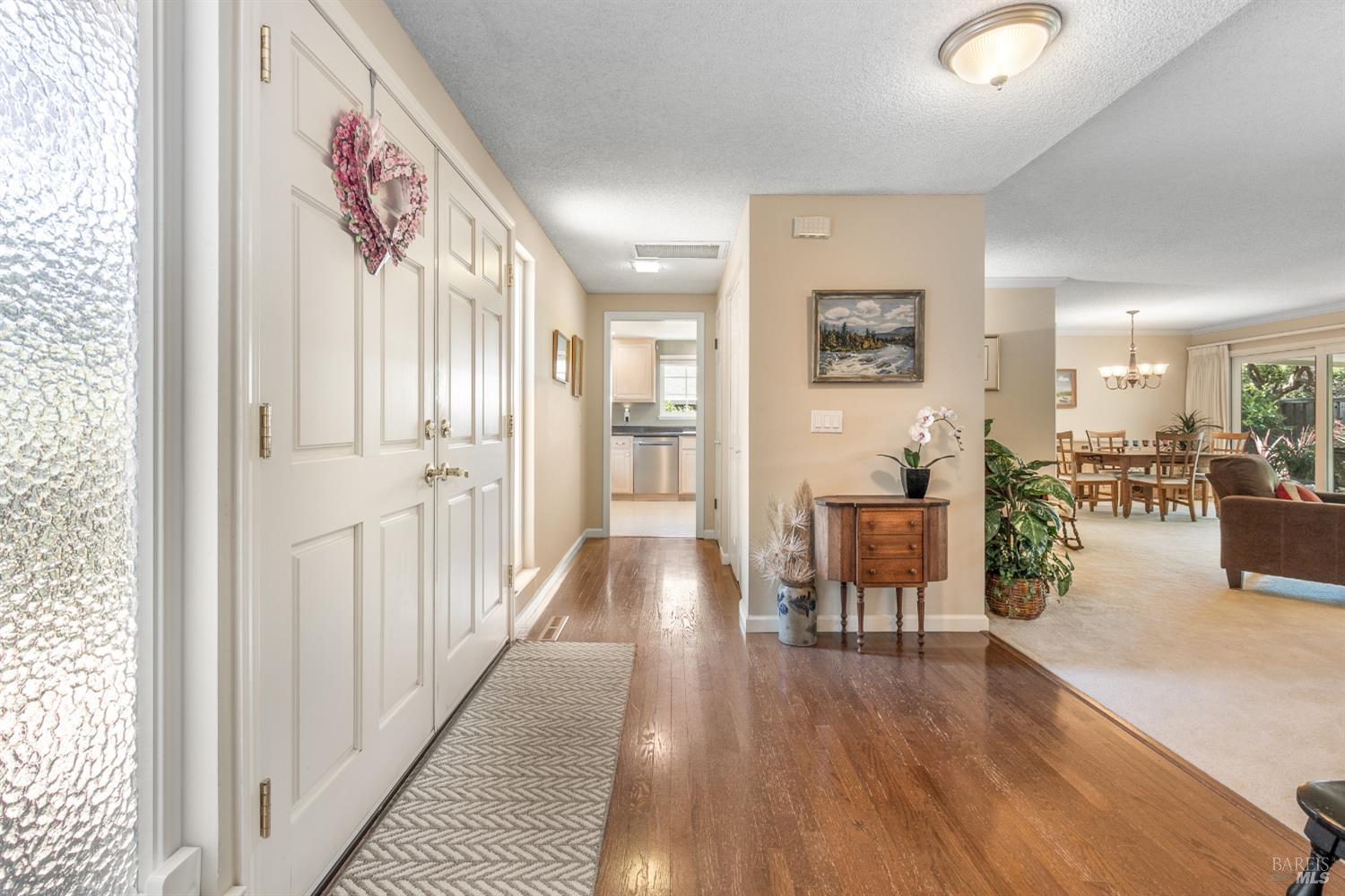 113 Valley Oaks Drive