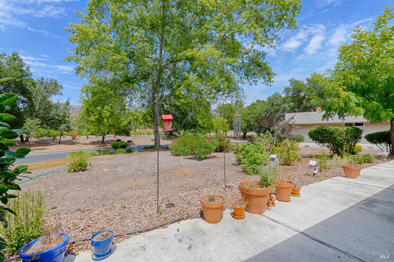6497 Meadowridge Dr