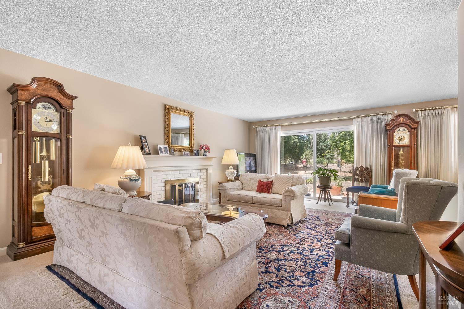 6497 Meadowridge Dr