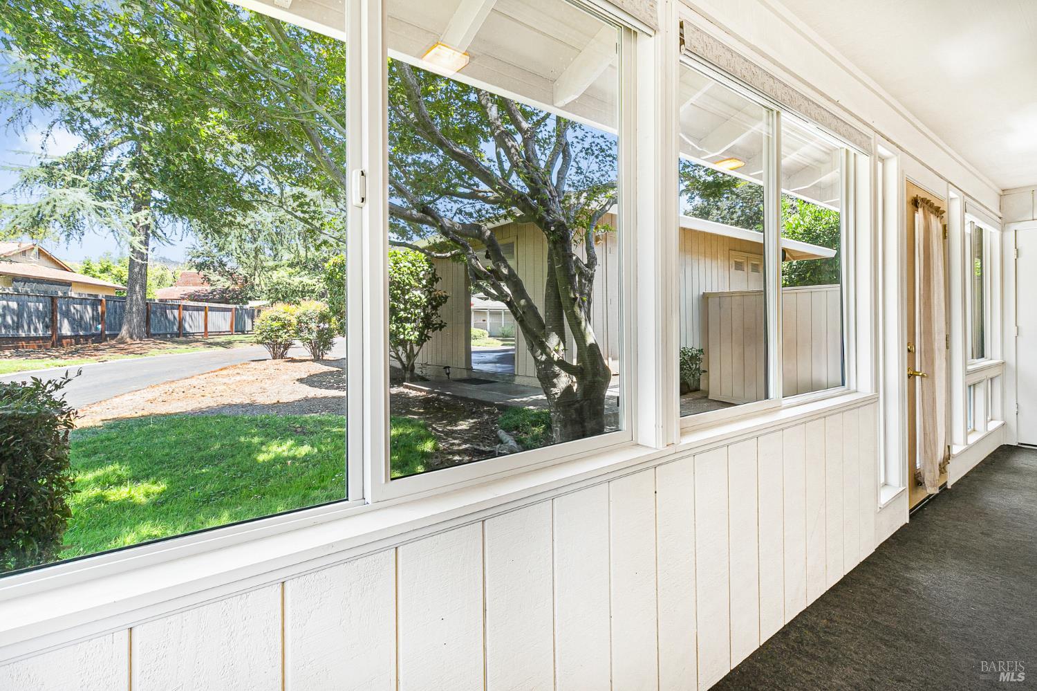 1 Meadowgreen Court