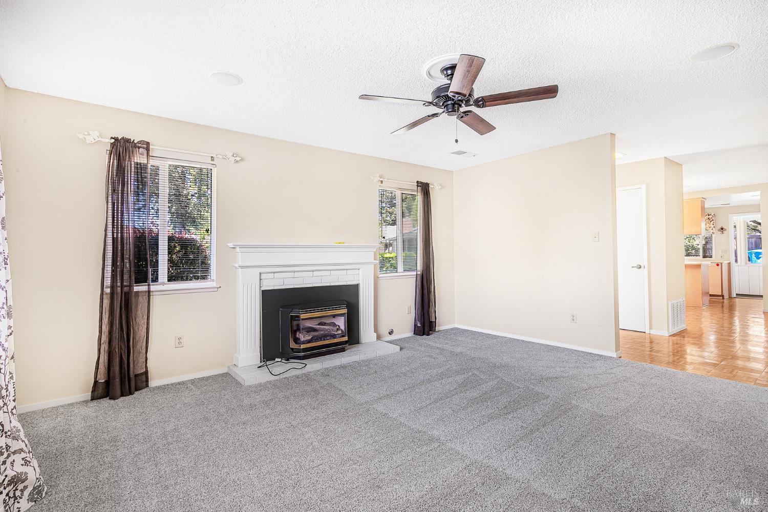 1 Meadowgreen Court
