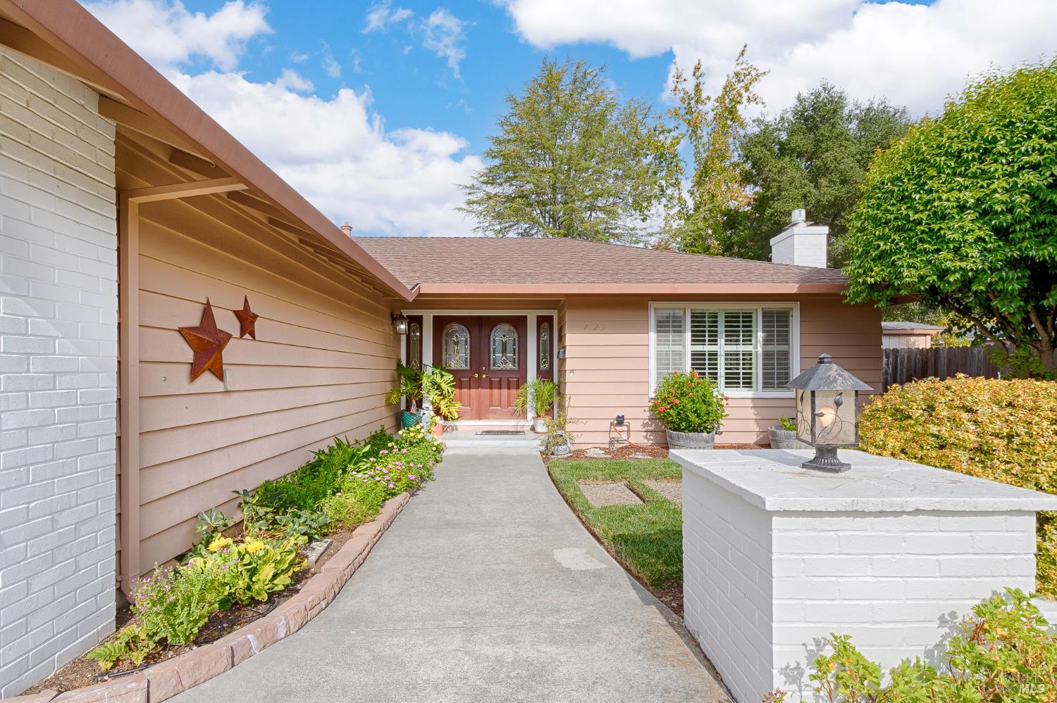 7125 Fairfield Drive