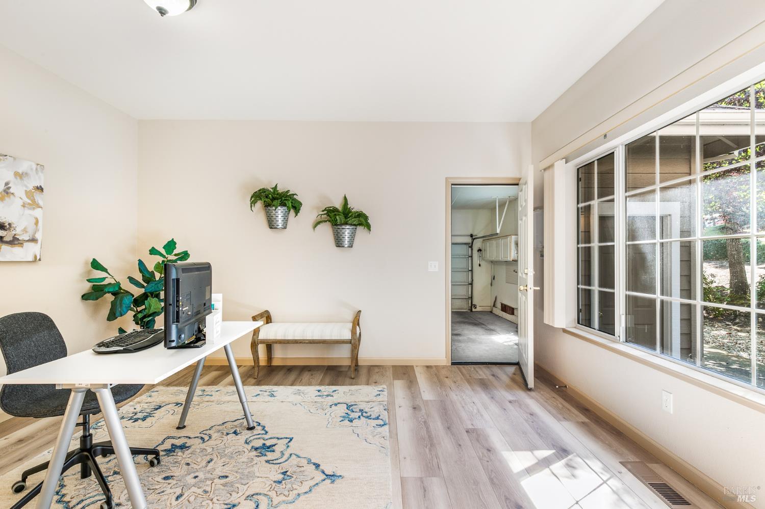 1015 Oak Mesa Drive
