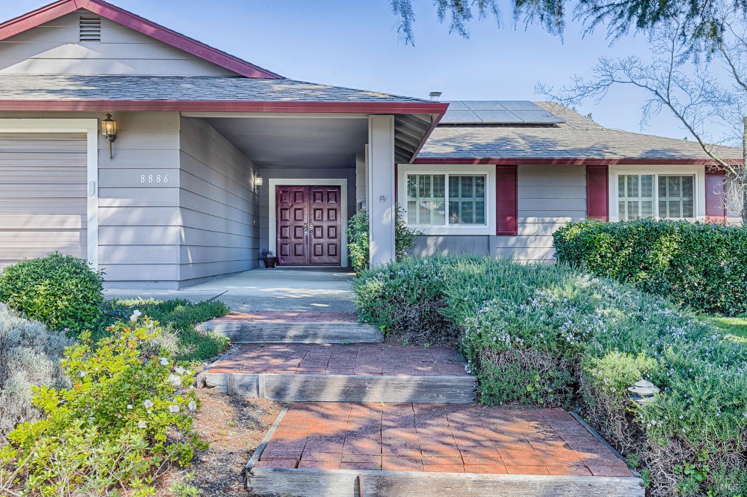 8886 Oakmont Drive