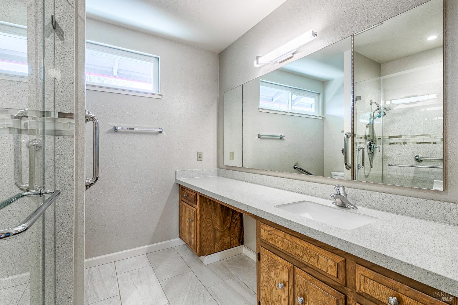 8886 Oakmont Drive