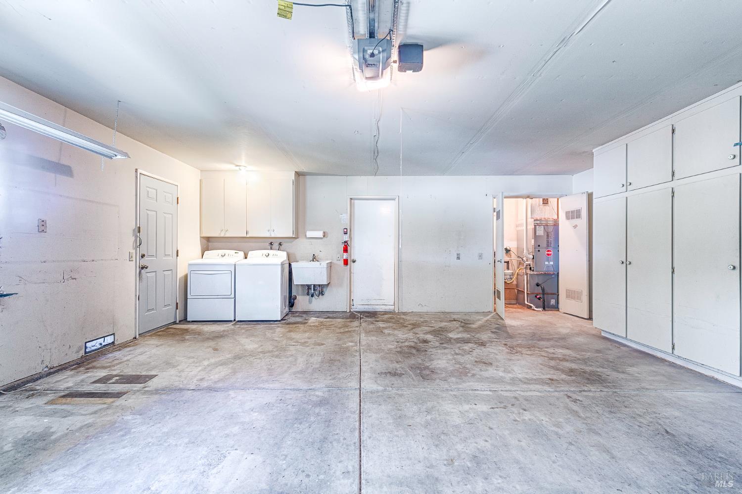 8886 Oakmont Drive