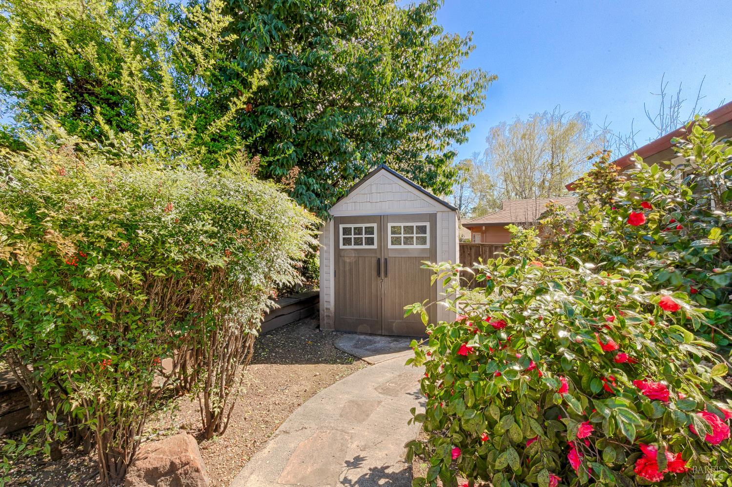 8886 Oakmont Drive