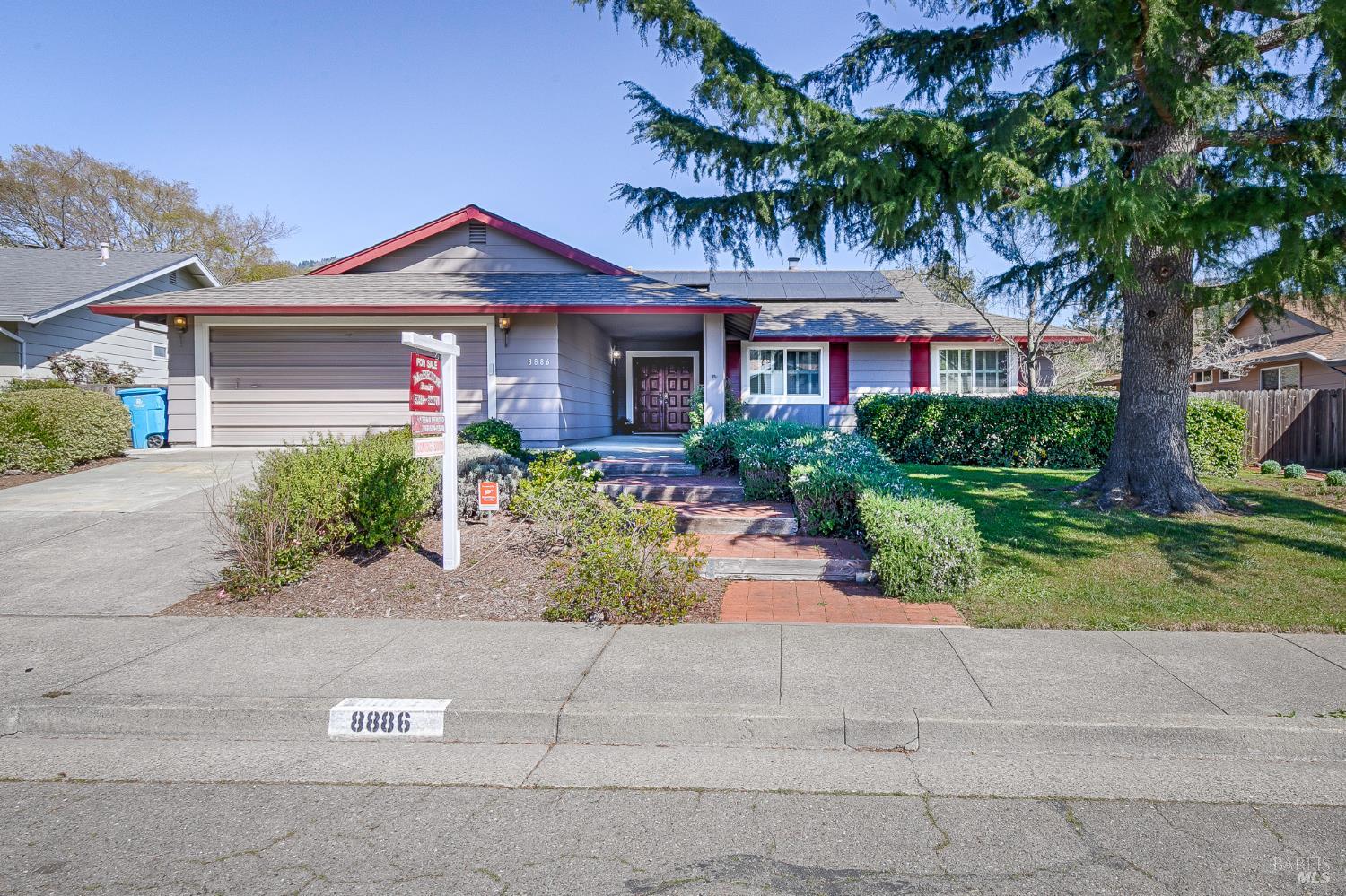 8886 Oakmont Drive