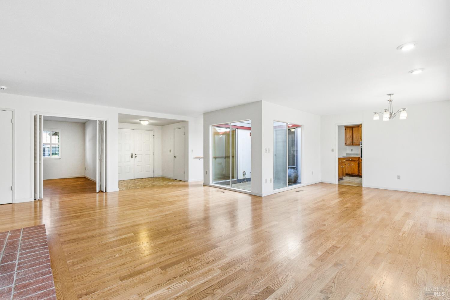 8886 Oakmont Drive