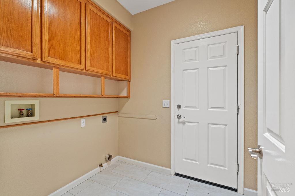 6283 Meadowbreeze Court